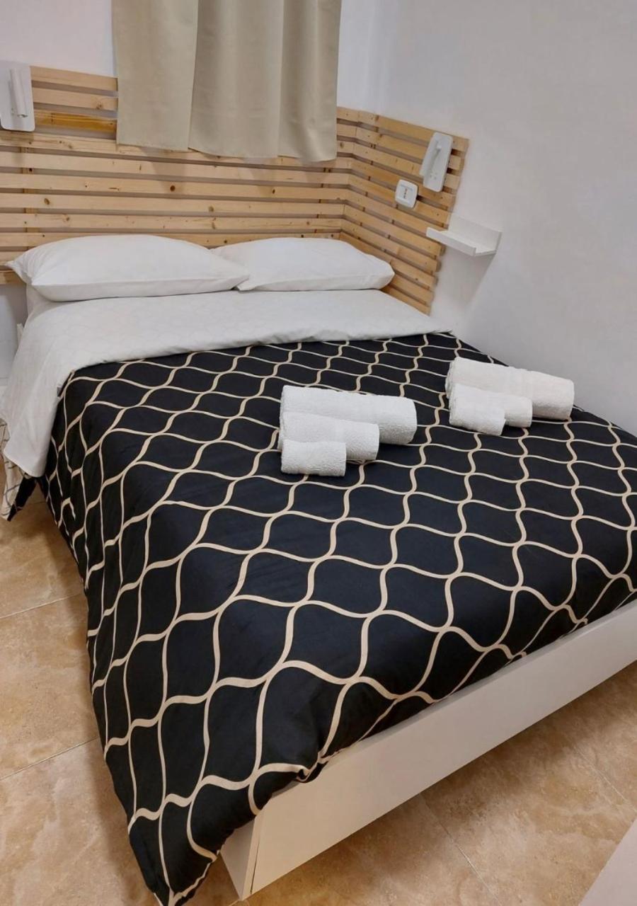 Miris Home Fast And Comfortable With Self Check In 8 Minutes Walk Near Naples Airport Kültér fotó